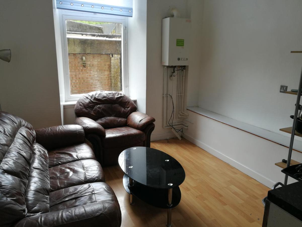 Budget Double Bedroom Near Glasgow City Centre And West End Esterno foto