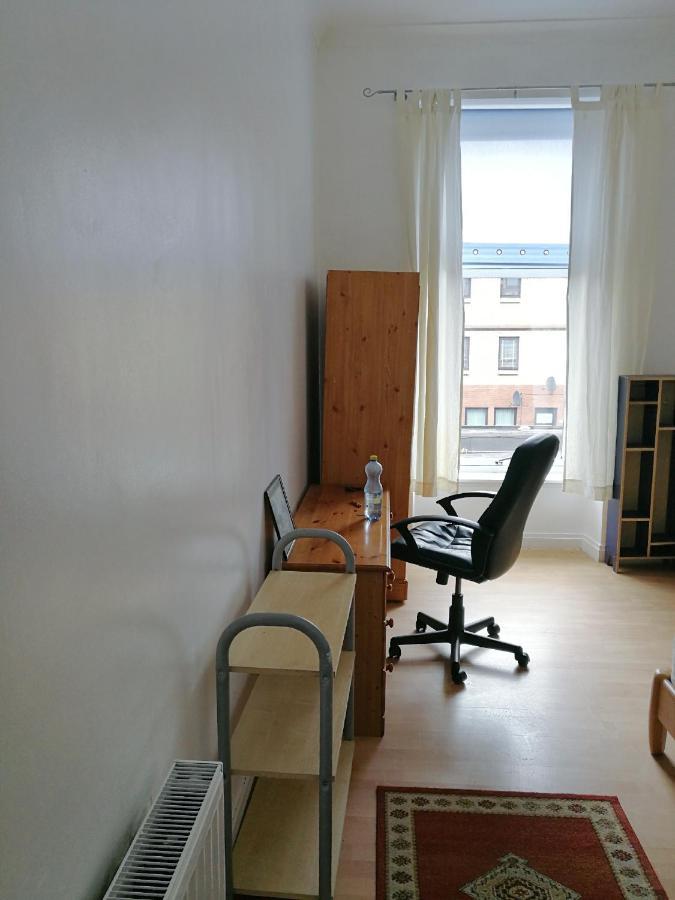 Budget Double Bedroom Near Glasgow City Centre And West End Esterno foto